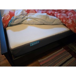 Lit + Matelas + sommier 200 X 160 cm