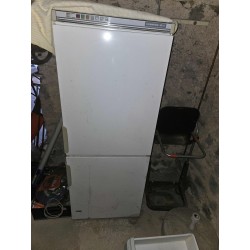 Frigidaire cave
