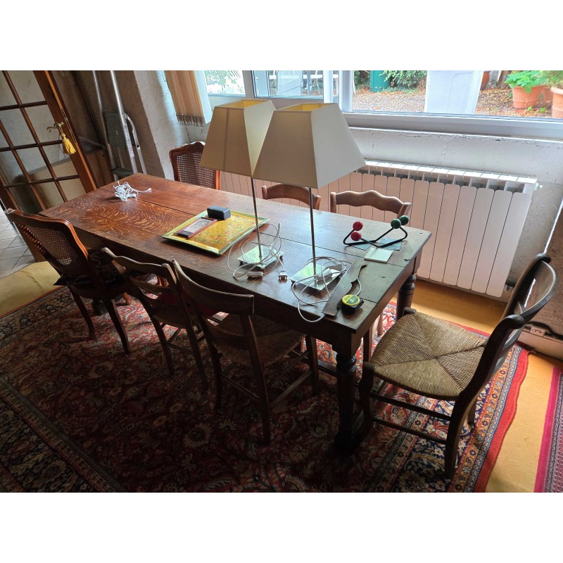 Table et chaise grand salon