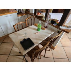 Table marbre + 4 chaises