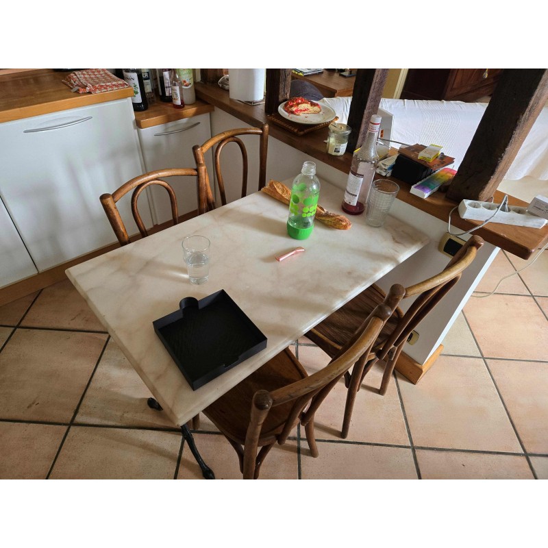 Table marbre + 4 chaises