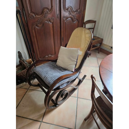 Rocking chair